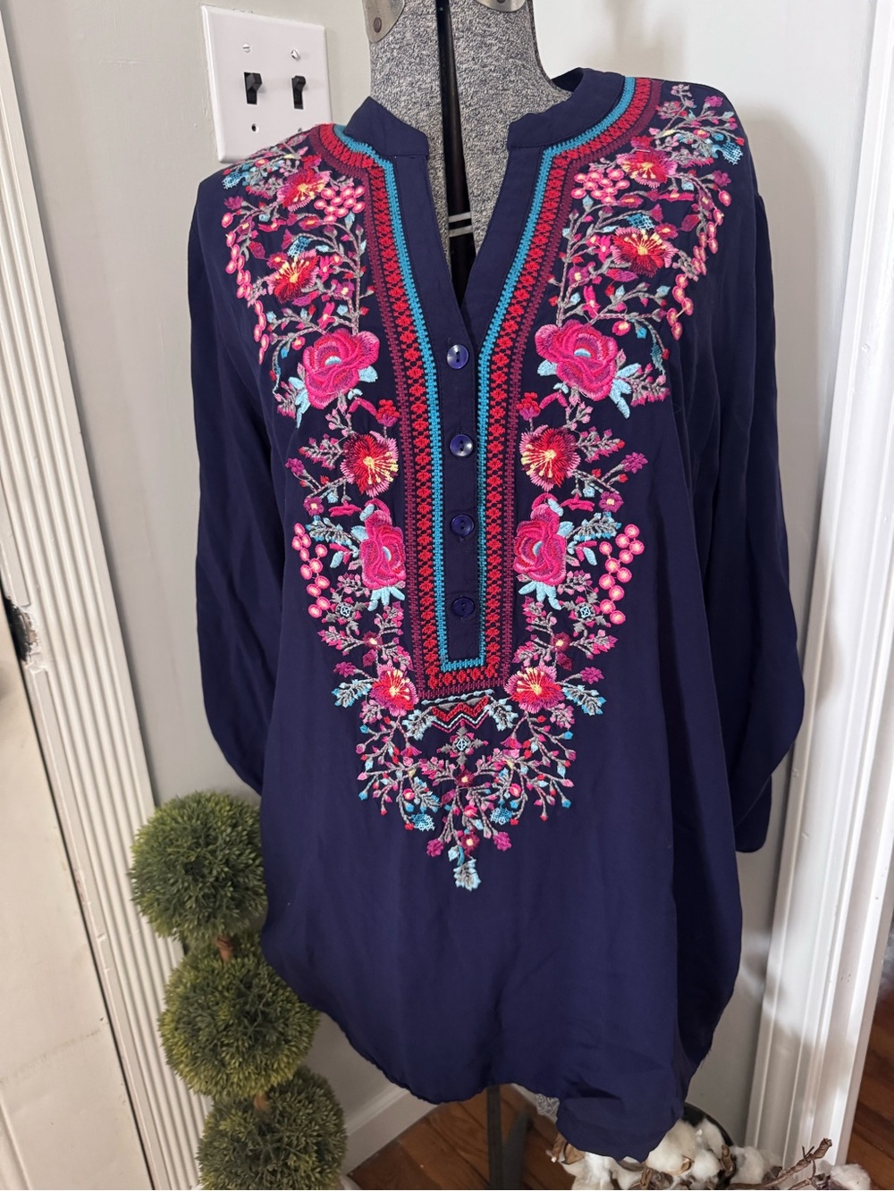 Women’s Anthropologie Luna Moon Tunic Top Bohemian Floral Embroidery Large